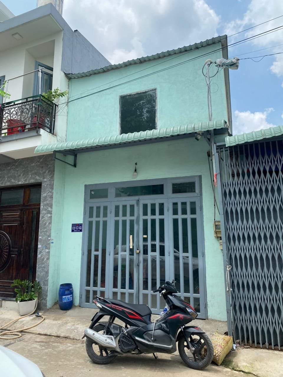 Bán nhà Bình Hưng Hòa B -  Bình Tân 50m2 hạ 450tr chỉ còn 2.4 tỷ. Lh; 0908083935. - Ảnh chính
