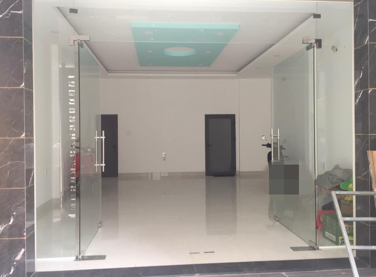 Cho thuê nhà kinh doanh mặt tiền hẽm xe hơi giá chỉ 6,5 tr / tháng. - Ảnh 1