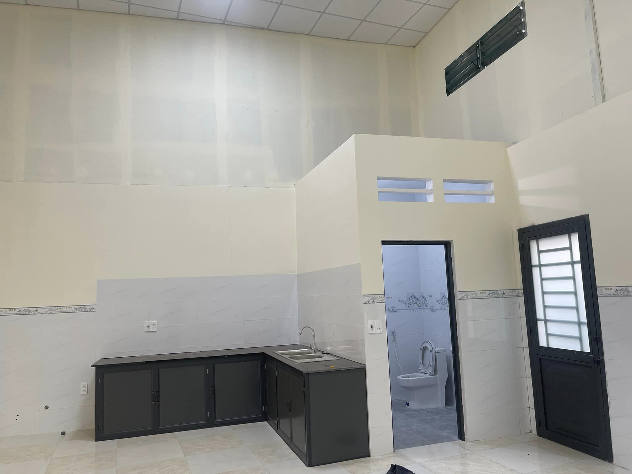 Cho thuê nhà 90 m2 kinh doanh mặt tiền hẽm xe hơi giá chỉ 8 tr/ tháng - Ảnh 2