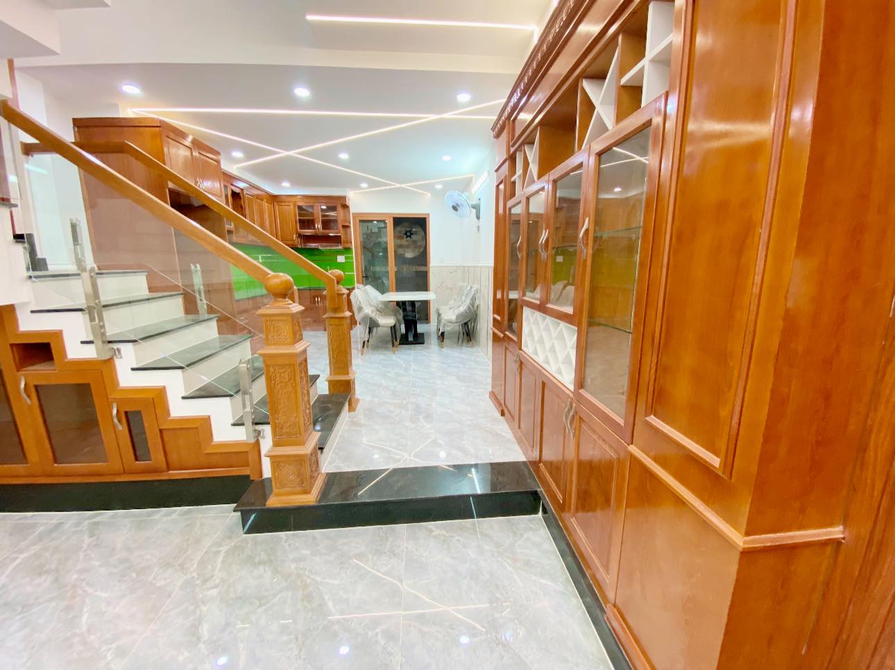Bán nhà đường Bà Hom, Phường 13, Quận 6.<br>DT: 52 x 3 tầng x (3/8 x 13). <br>Giá: 6 tỷ (còn thương - Ảnh 2