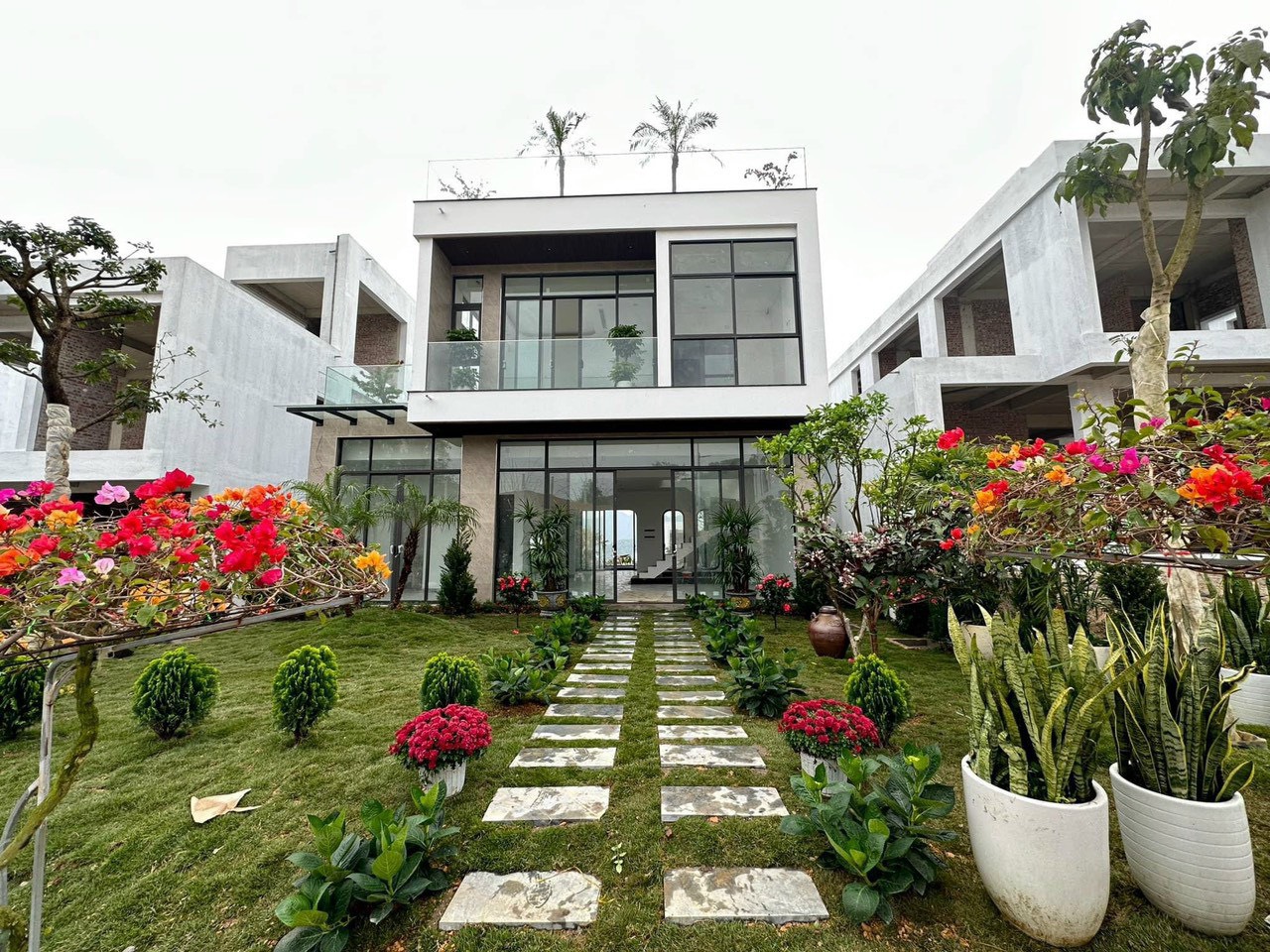 Bán biệt thự nghỉ dưỡng Hoà Bình, mặt đường Quốc Lộ 6, Lương Sơn. Hòa Bình. - Ảnh chính