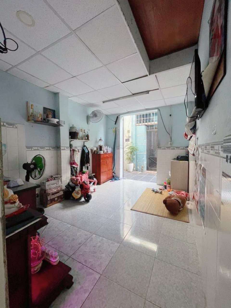 Bán nhà sát mt Nguyễn Hữu Tiến Tân Phú 63m2-4p ,thu nhập 10tr/th -hẻm 3 gác -4 tỷ nhỉnh 0932030061 - Ảnh 1
