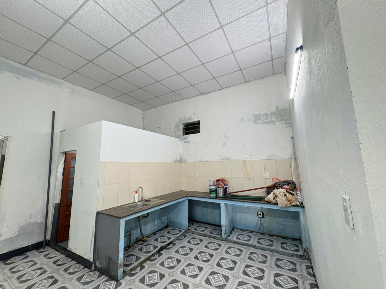 BÁN NHÀ CẤP 4 KIỆT LƯU QUANG VŨ CÁCH CHỢ KHÁI TÂY 50M, DT 140M2 SHR 2.85 TỶ. LH:0905223497. - Ảnh 6