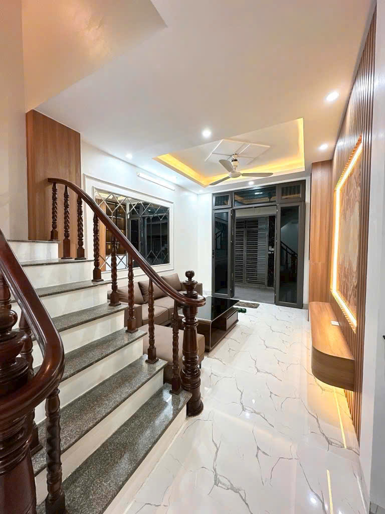 Bán nhà mới ngõ Gốc Đề, Minh Khai, 40m2, 5T, MT4m, ngõ 3m, giá 7.8 tỷ LH 0886962299 - Ảnh chính
