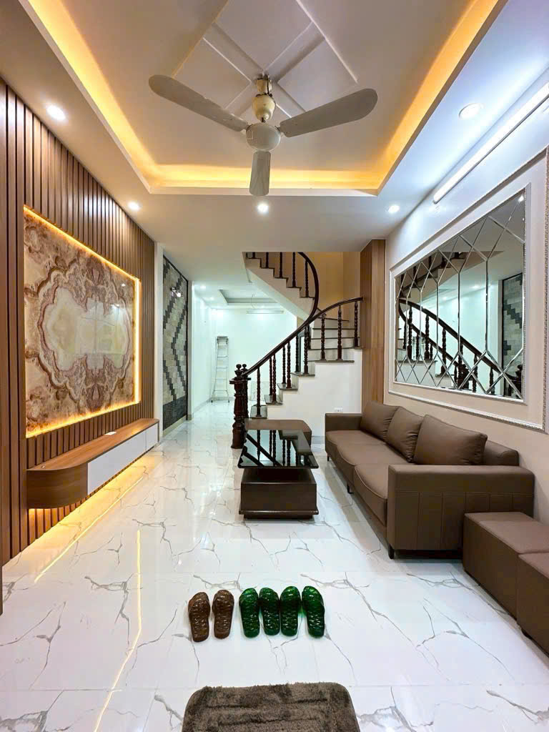 Bán nhà mới ngõ Gốc Đề, Minh Khai, 40m2, 5T, MT4m, ngõ 3m, giá 7.8 tỷ LH 0886962299 - Ảnh 1