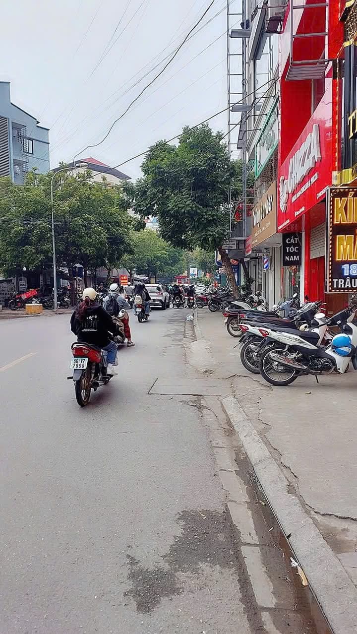 Cực Hiếm Phố Trâu Quỳ _Gia Lâm _ Ô TO ĐỖ Cửa _ Đường Rộng Thênh Thang Kinh Doanh Tấp Nập Dòng Tiền - Ảnh chính