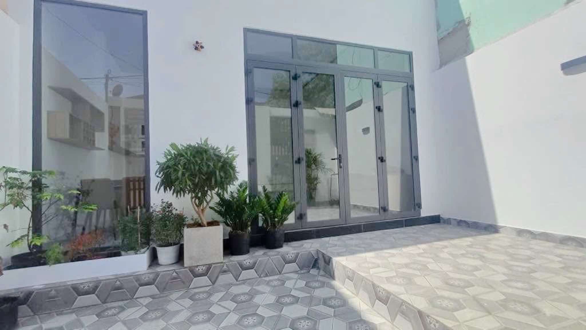 Nhà mới cấp 4 - 72m2 sát mt QL1A Q12 , đường 8m ,gần Phần Mềm Quang Trung - 4 tỷ nhỉnh 0932030061 - Ảnh 3