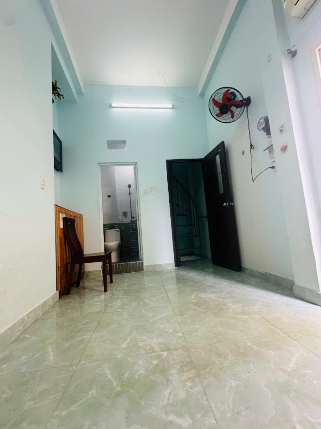15m2 Cách mạng tháng 8, 4 tầng 2ty95 hẻm thông - Ảnh chính