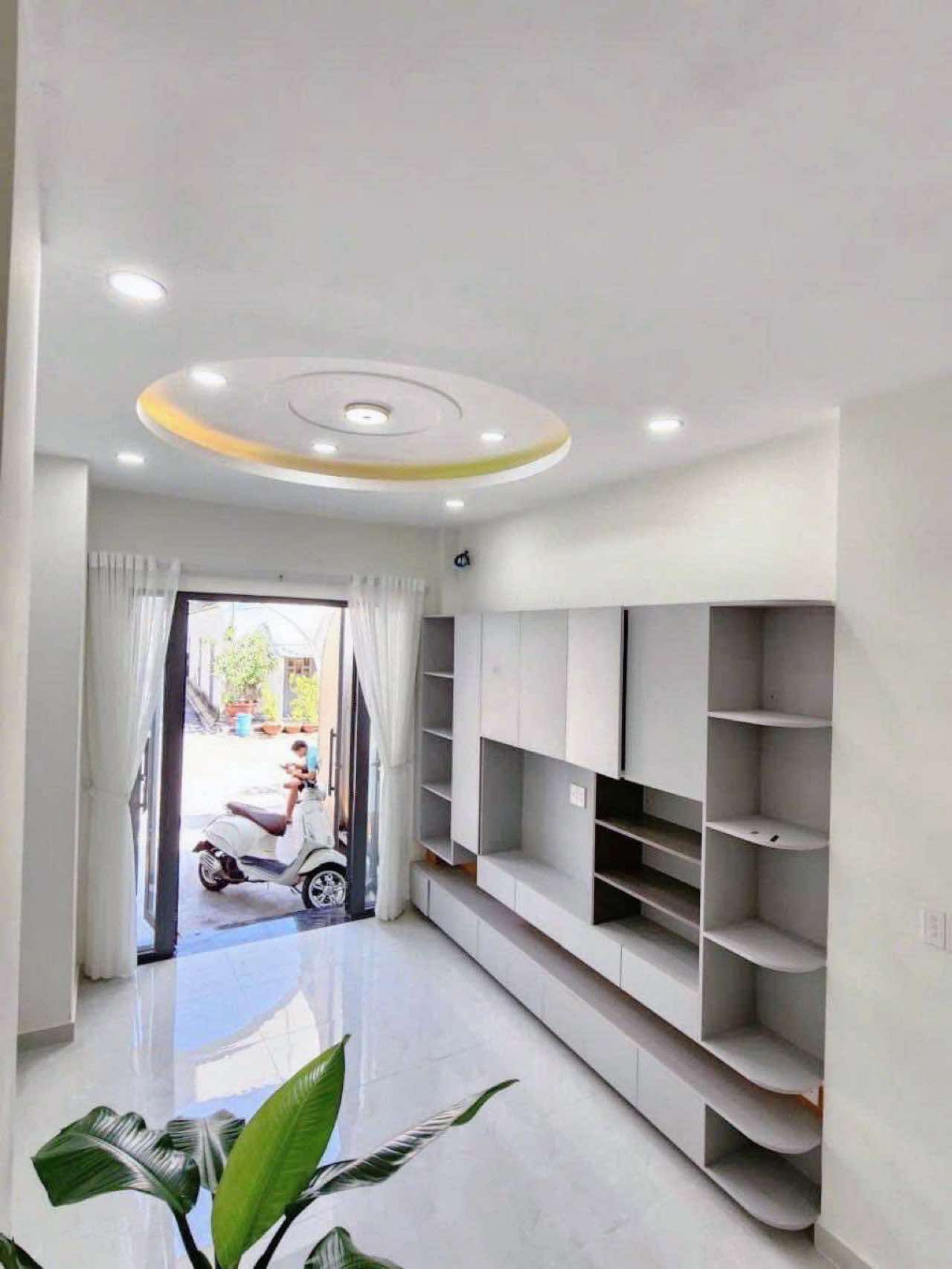 Bán nhà mặt tiền Trung Mỹ Tây 10 Q12 , 43m2-3tang , thu nhập 8tr/thang , 4 tỷ nhỉnh 0932030061 - Ảnh 3