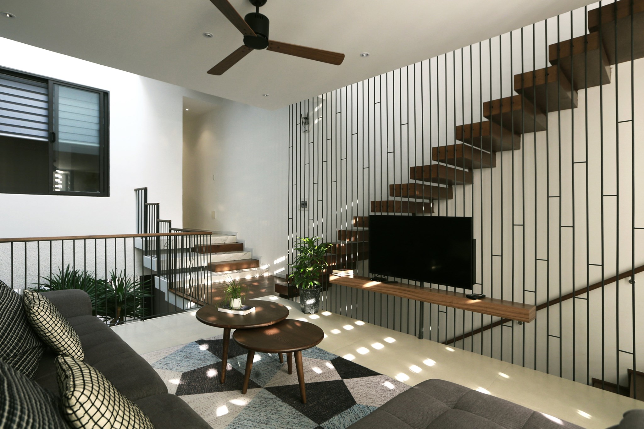 *Bán Nhà mặt tiền Trưng Nữ Vương - Gần Nguyễn Hữu Thọ, dt 94m2, về giá 9,3 Tỷ - Ảnh chính