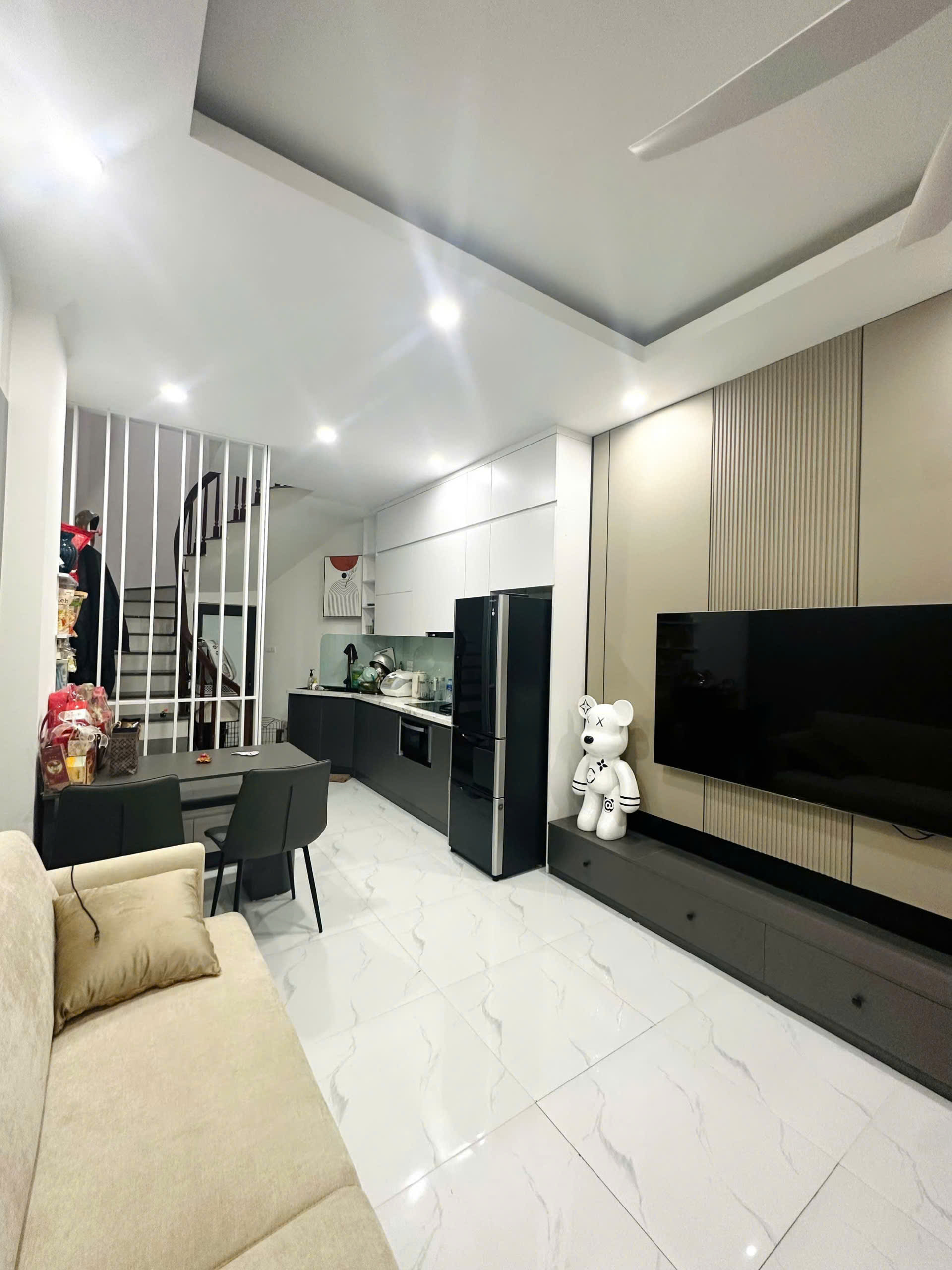 BÁN NHÀ GIÁP BÁT - 5 TẦNG FULL NỘI THẤT - 45.6M, MT 4.2M - NGÕ THÔNG - GIÁ 7.77 TỶ TL - Ảnh 3