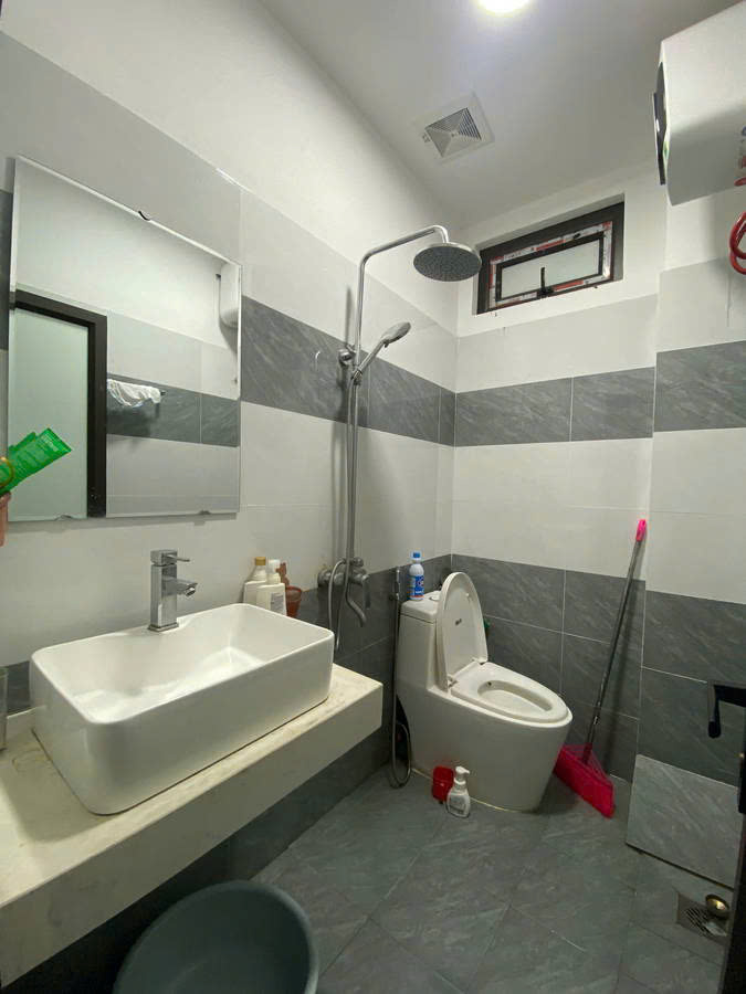 BÁN NHÀ CÙ CHÍNH LAN, NGÕ NÔNG, 20M RA PHỐ, PHÂN LÔ, 34M 4 TẦNG, 7.2 TỶ. LH:0976690183. - Ảnh 3