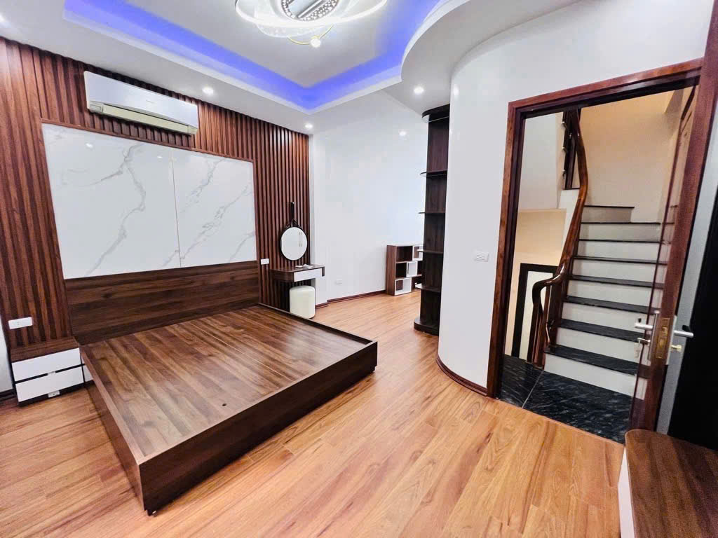BÁN NHÀ NGÕ GỐC ĐỀ, MINH KHAI - Ô TÔ TRÁNH 8M - 5 TẦNG MỚI - SỔ CC - GIÁ HƠN 6 TỶ TL - Ảnh 2