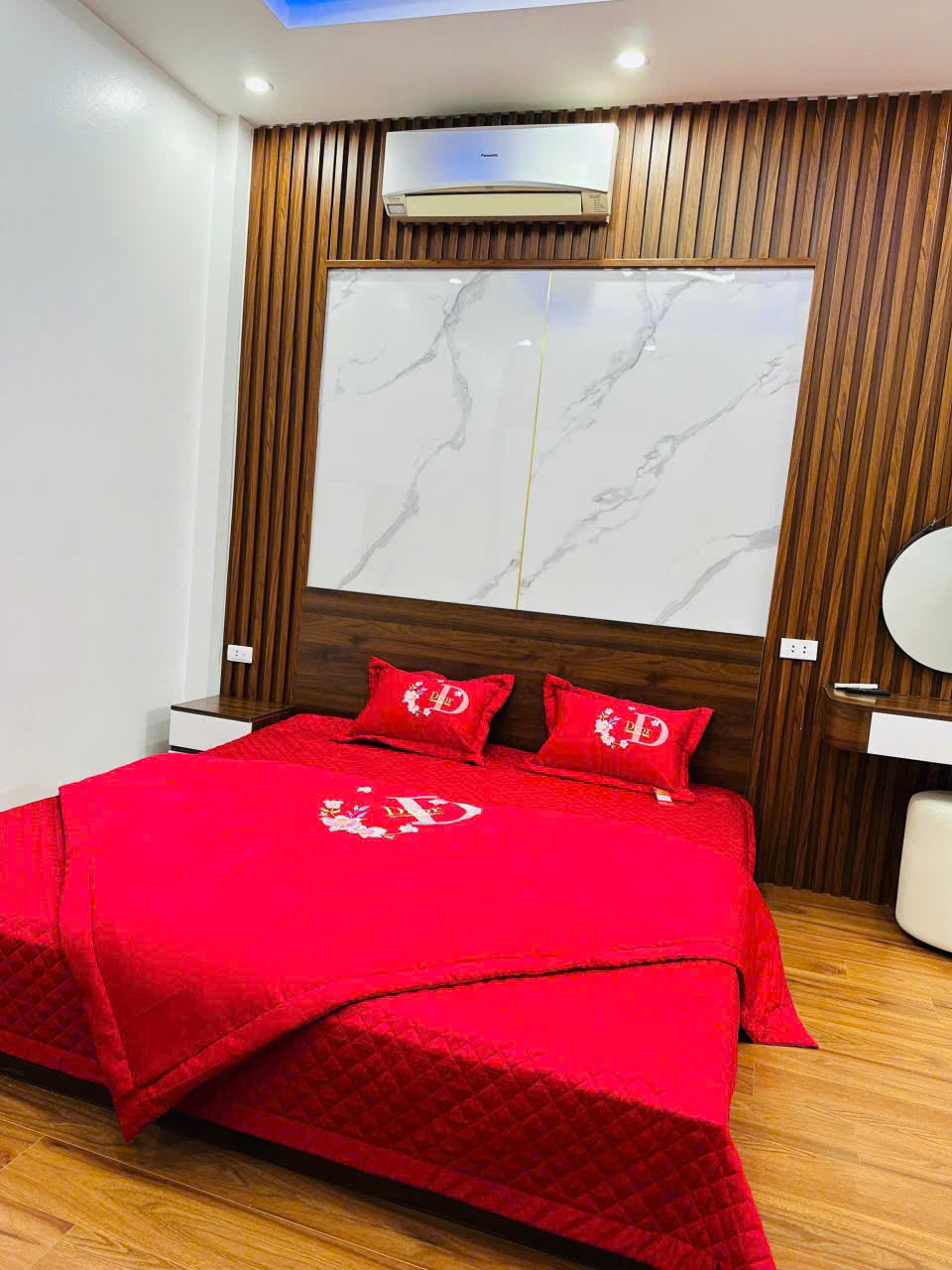 NHÀ ĐẸP NGÕ GỐC ĐỀ, MINH KHAI - 5 TẦNG, 5 NGỦ - NGÕ 2.5M THÔNG - 42.5M2 - GIÁ 7.69 TỶ TL - Ảnh 2