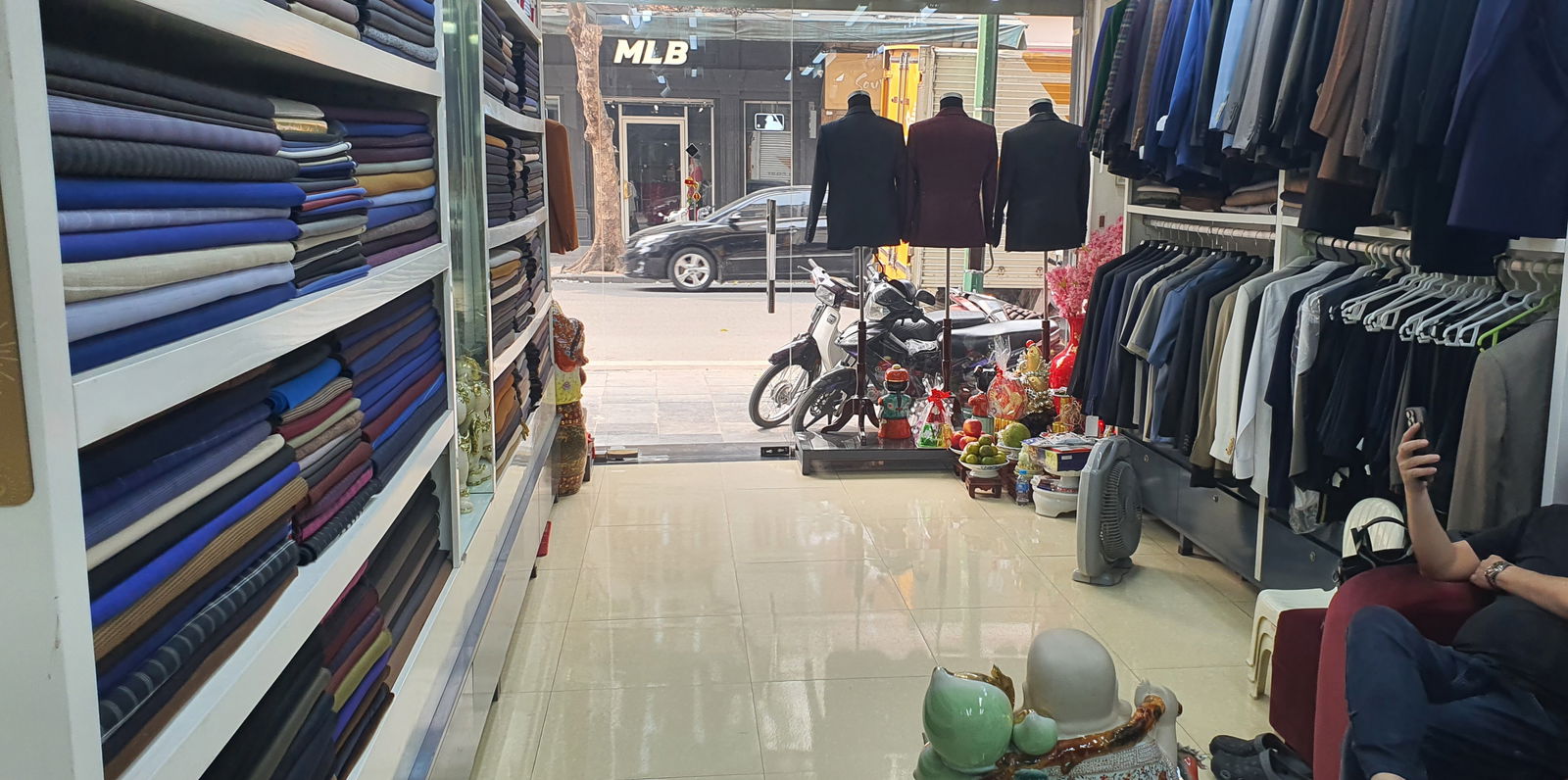 Bán Nhanh Siêu Phẩm Mặt Phố Tràng Tiền, Hoàn Kiếm 252m2 Vị Trí Kim Cương Giá Rẻ Nhất Khu Vực - Ảnh 2