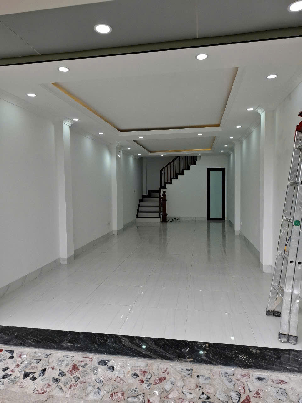 NHÀ MỚI CÓ GARA Ô TÔ TẠI HOÀI ĐỨC HÀ NỘI, 41M2 CHỈ 8TR/TH. LH:0973946885 - Ảnh 2