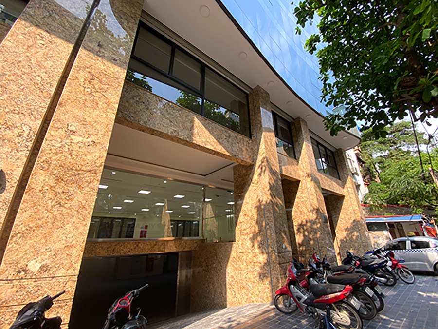 Bán Tòa Văn Phòng VIP 9 Tầng MP Hoàng Ngân.Đang cho thuê 500tr.th. DT 400.5m2. Giá 230 TỶ - Ảnh 2