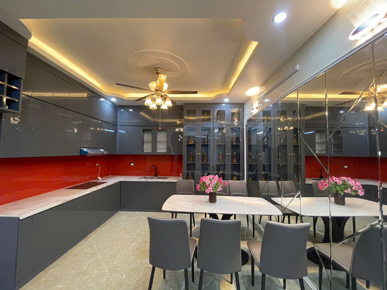 BÁN GẤP, HẠ CHÀO 550TR, CÒN 7.35 TỶ NHÀ PHỐ HOÀNG MAI, 5 TẦNG, Ở VÀ KINH DOANH, SÁT PHỐ - Ảnh 1