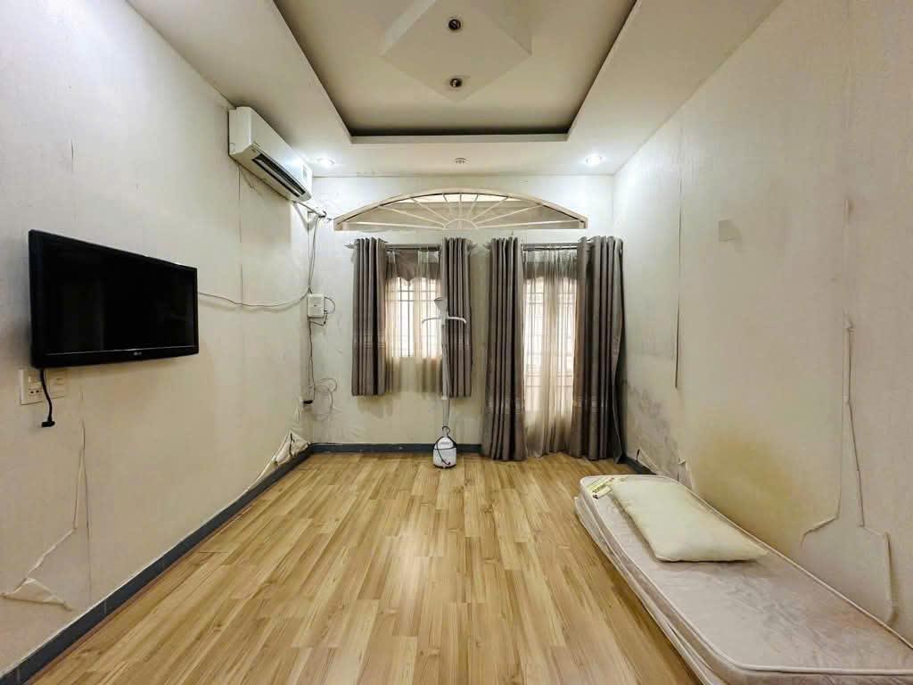 --Bán nhà HXH Lạc Long Quân, phường 9, q.Tân Bình; 38m2, 2L, 5,5 tỷ - Ảnh 2