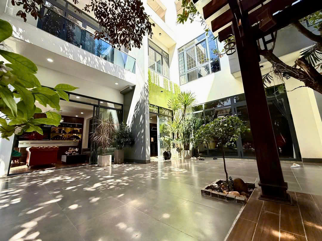 Toà nhà 3 tầng VIP ngay Trung tâm BMT (hơn 1.000m2) mặt tiền Hùng Vương - Ảnh 1