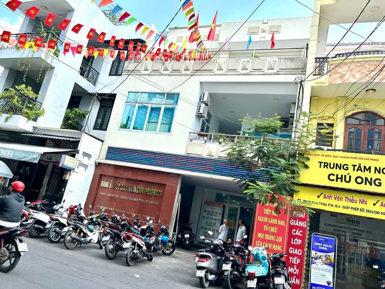 BÁN NHÀ MẶT TIỀN ĐƯỜNG XÓM CHIÊU. VỊ TRÍ SIÊU SIÊU VÍP -VÀI BƯỚC ĐÊN NHÀ THỜI XC- TRƯỜNG HỌC -UBND. - Ảnh 2