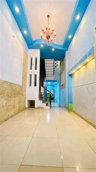 BÁN NHÀ MẶT TIỀN Đ.XÓM CHIẾU - XE HƠI ĐẬU CỬA- ĐI VÀI BƯỚC ĐẾN CHỢ 200 VÀ TRƯỜNG HỌC. - Ảnh 2