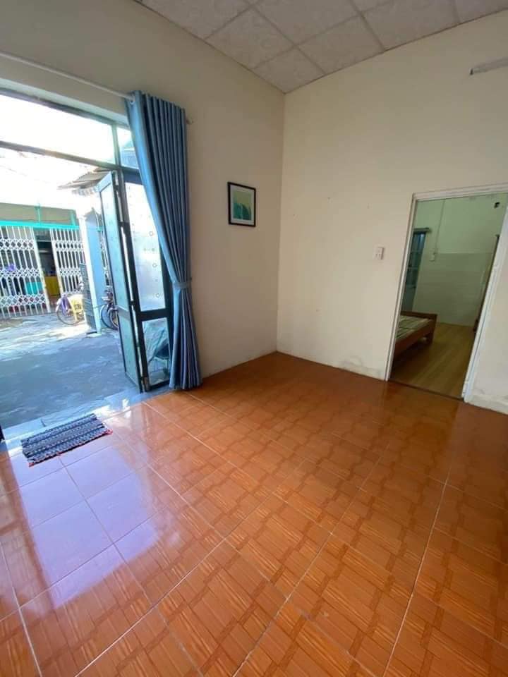 # Nhà Kiệt Hải Phòng, 42.5 m2, C4, 2 P Ngủ, sân rộng, sạch sẽ, ở ngay, 1.95 tỷ - Ảnh 1