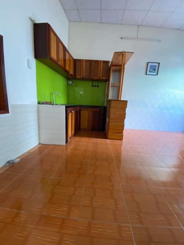 # Nhà Kiệt Hải Phòng, 42.5 m2, C4, 2 P Ngủ, sân rộng, sạch sẽ, ở ngay, 1.95 tỷ - Ảnh 2