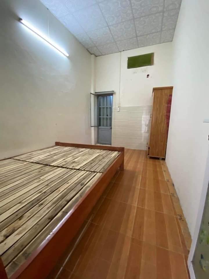 # Nhà Kiệt Hải Phòng, 42.5 m2, C4, 2 P Ngủ, sân rộng, sạch sẽ, ở ngay, 1.95 tỷ - Ảnh 3