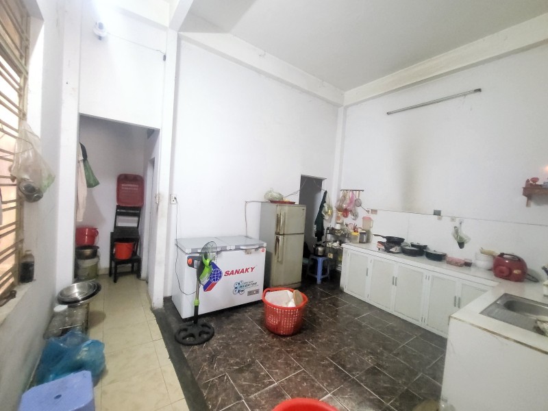 ♣ MT đường 10.5m Huỳnh Ngọc Huệ, KD cực tốt, 120m2, ngang 5.5m, 3 tầng, giá đầu tư 10.8 ty - Ảnh 2