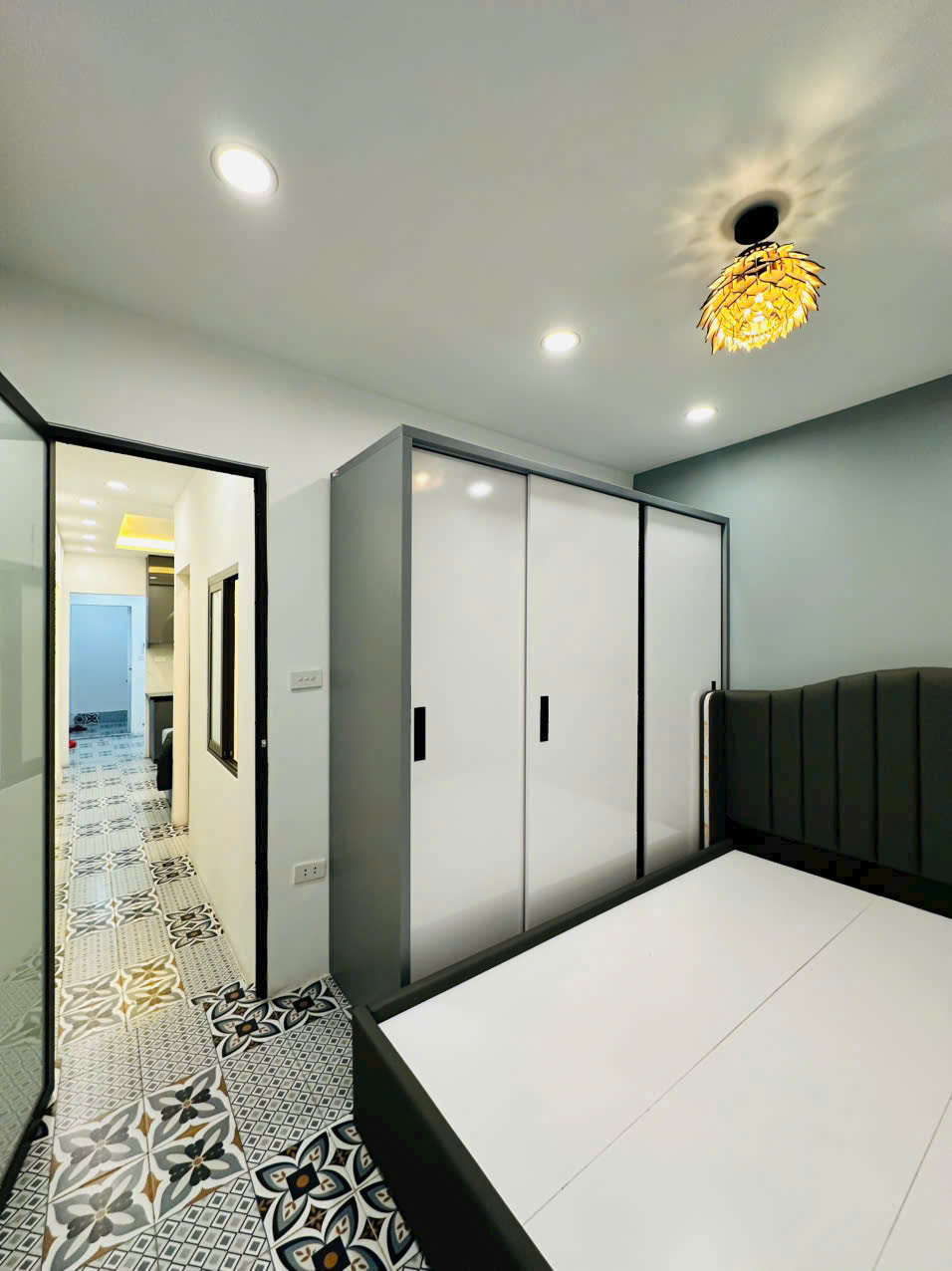 Tập Thể Trúc Khê - Nguyên Chí Thanh - Ảnh 2
