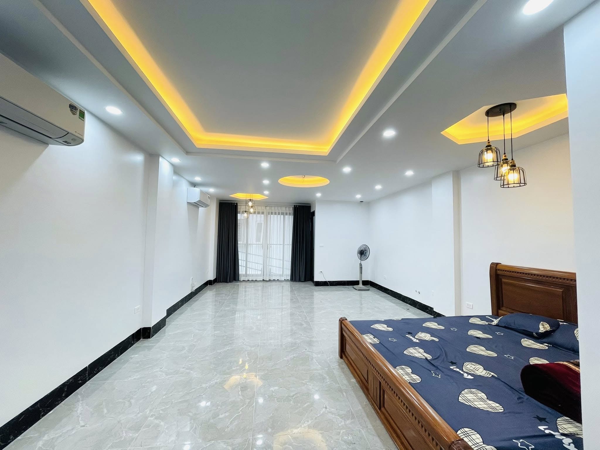Phố VIP Nguyên Hồng 50m2 - 5 tầng - Mặt tiền 5m vỉa hè ô tô kinh doanh đỉnh giá 31 tỷ - Ảnh 3