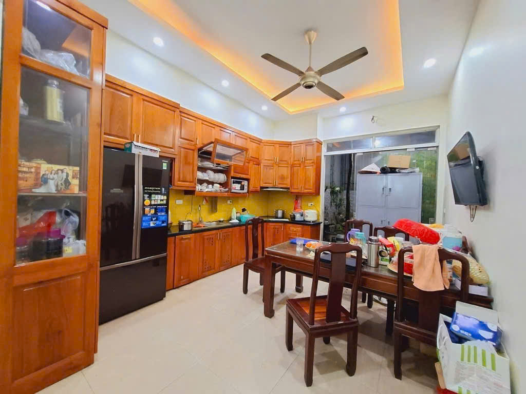 KHU PHÂN LÔ CÁN BỘ - Ô TÔ ĐỖ CỬA NGÀY ĐÊM - KINH DOANH HOẶC Ở ĐỀU ĐẸP LUNG LINH - NHÀ 2 THOÁNG VĨNH - Ảnh chính