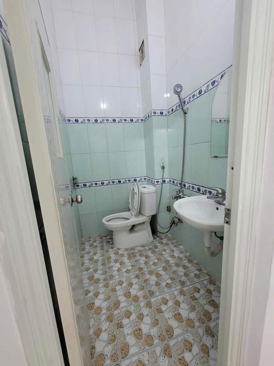 NHƯỢNG LẠI PHÒNG TẦNG 4 TẠI THANH LƯƠNG, HAI BÀ TRƯNG, HN - Ảnh 1