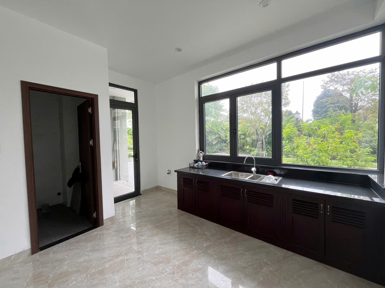 🏡 🏠 CHO THUÊ NHÀ 3 TẦNG - CĂN GÓC 2 MẶT TIỀN ĐƯỜNG LỚN ECOGARDEN - Ảnh 2