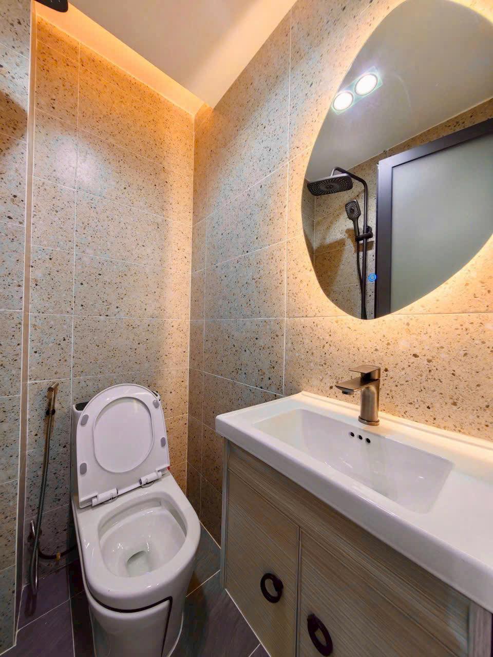 BÁN NHÀ 5 TẦNG ĐẸP - HẺM NGUYỄN THIỆN THUẬT, QUẬN 3 - GIÁ 5.7 TỶ - SỔ HỒNG CHÍNH CHỦ - Ảnh 4