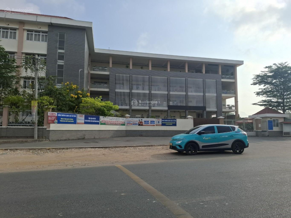 Lô đất 260m2, ngang 7.5m  Lã Xuân Oai, TNP A, đường 8m, GPXD 5 tầng, 16 tỷ - Ảnh 1