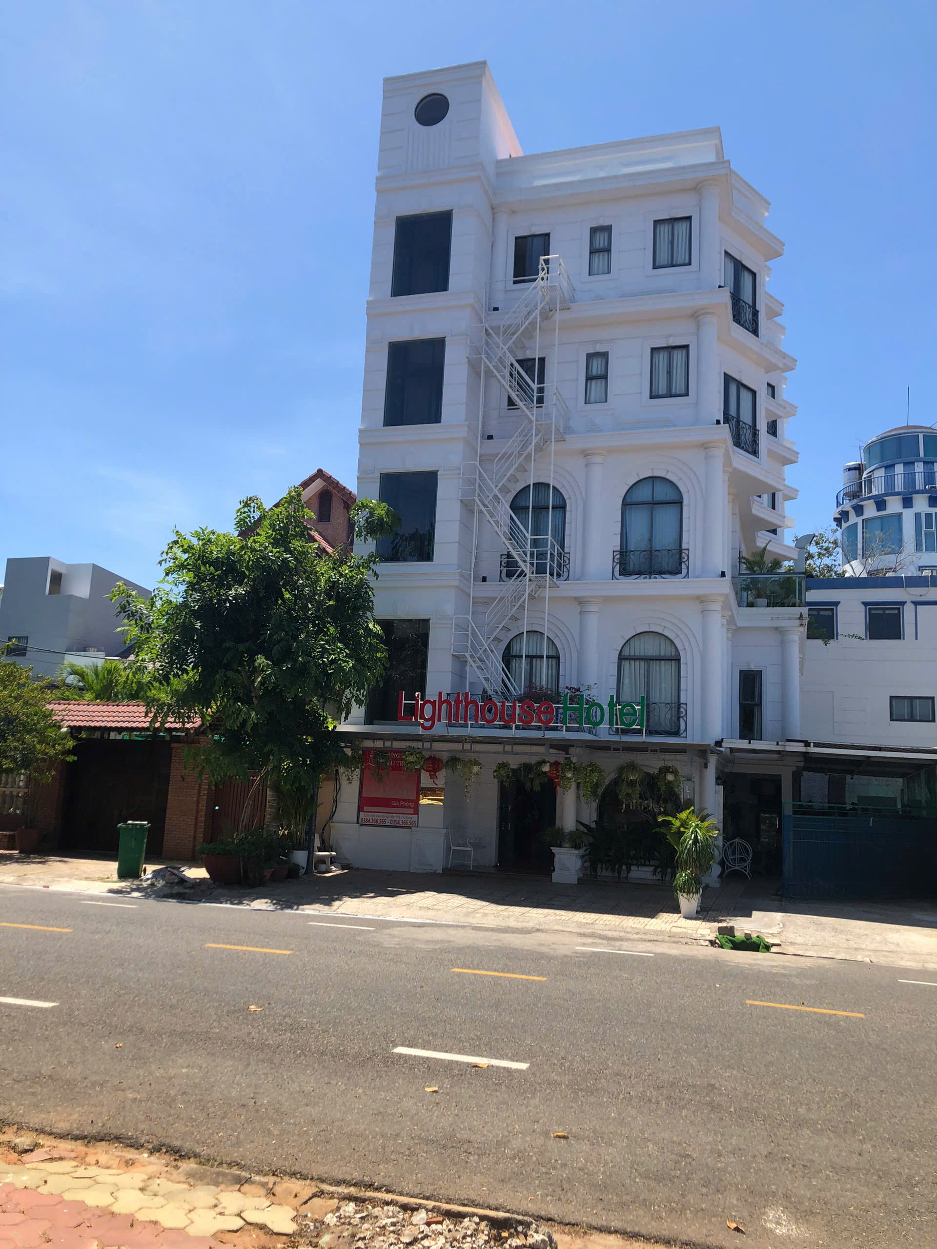 Chính chủ bán tòa nhà 680,8m2, có 32 phòng cho thuê - Ảnh 1