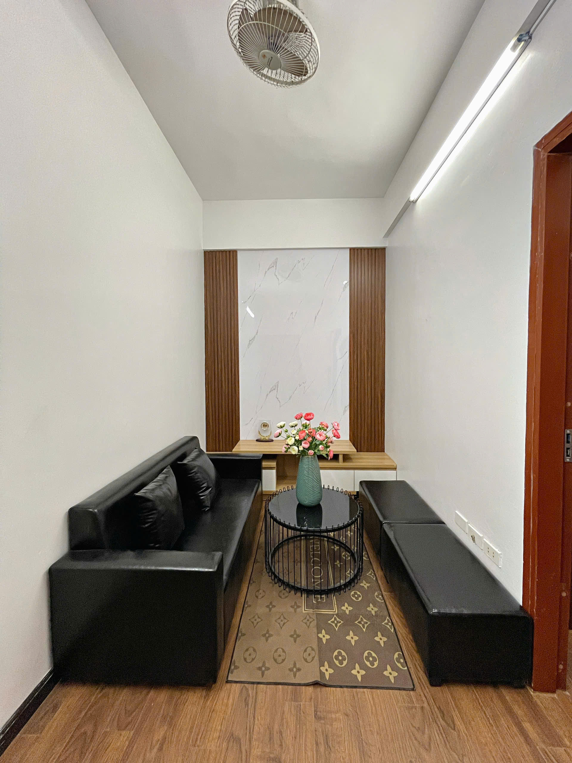 Bán chung cư - Giá tốt - Vị trí đẹp - Full nội thất, có sổ, tầng đẹp - Ảnh 3