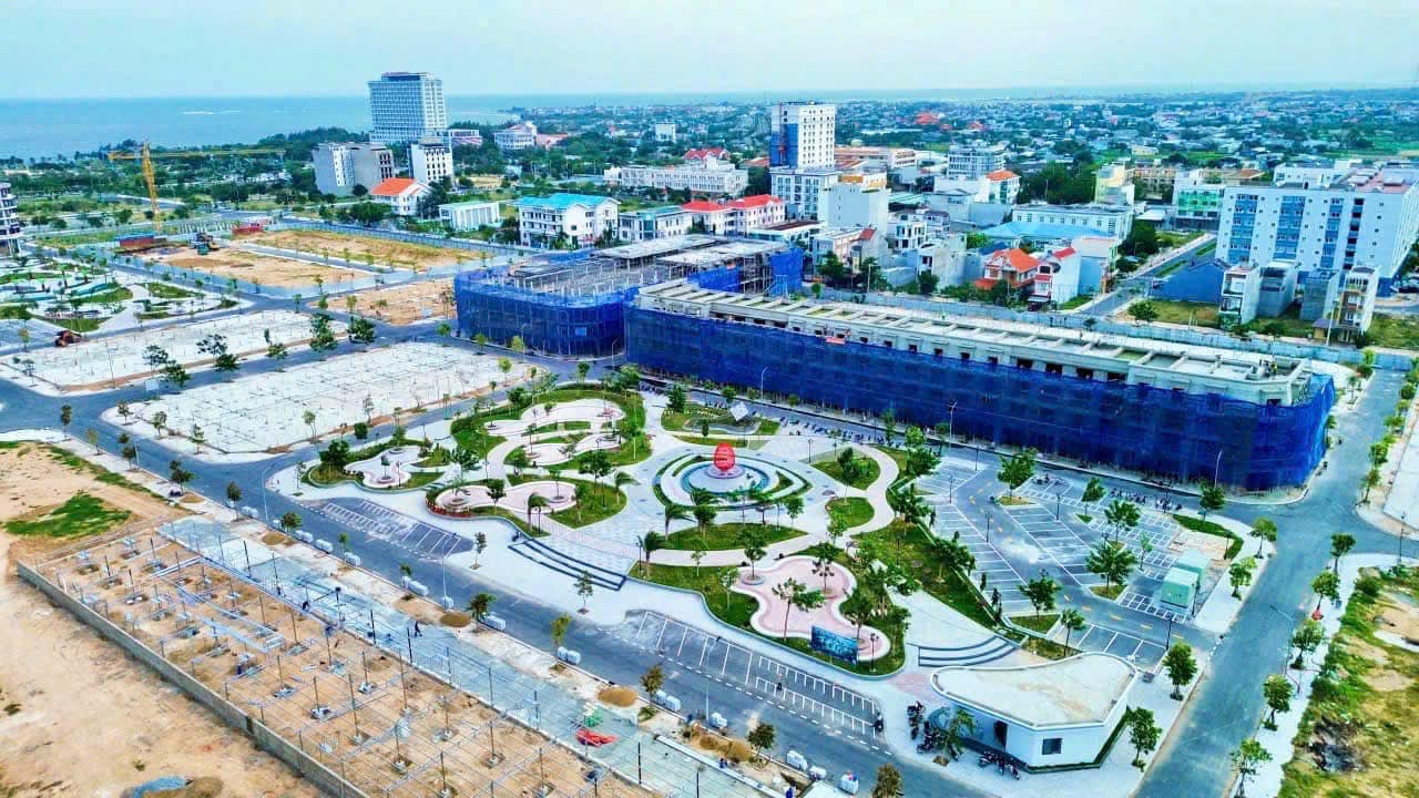 MỞ BÁN SHOPHOUSE 4 TẦNG SÁT BIỂN ĐẦU TIÊN TẠI TT NINH THUẬN. SỔ ĐỎ TỪNG CĂN, GIÁ CỰC TỐT!! - Ảnh 2