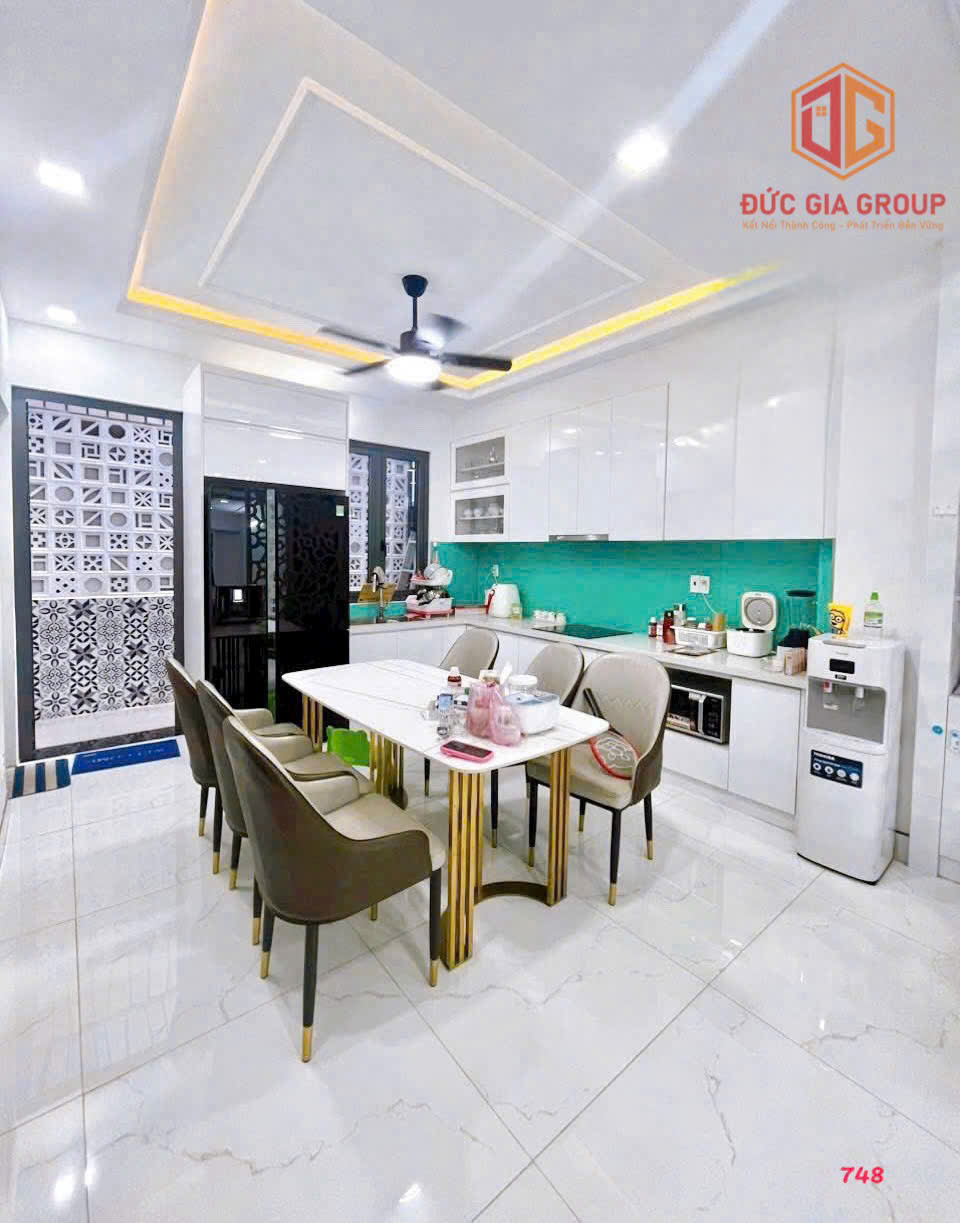 Bán nhà 1T2L Mặt Tiền Nguyễn Bảo Đức, cho thuê 16tr, giá bán 8,9 tỷ - Ảnh 2