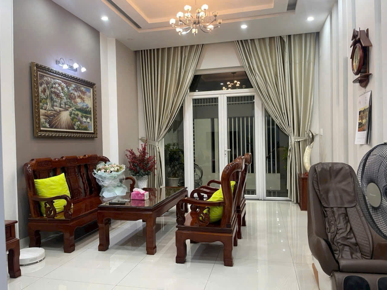 Bán Biệt Thự 1T2L siêu đẹp KDC D2D, Võ Thị Sáu 8mx18m, chỉ 16,5 tỷ - Ảnh chính