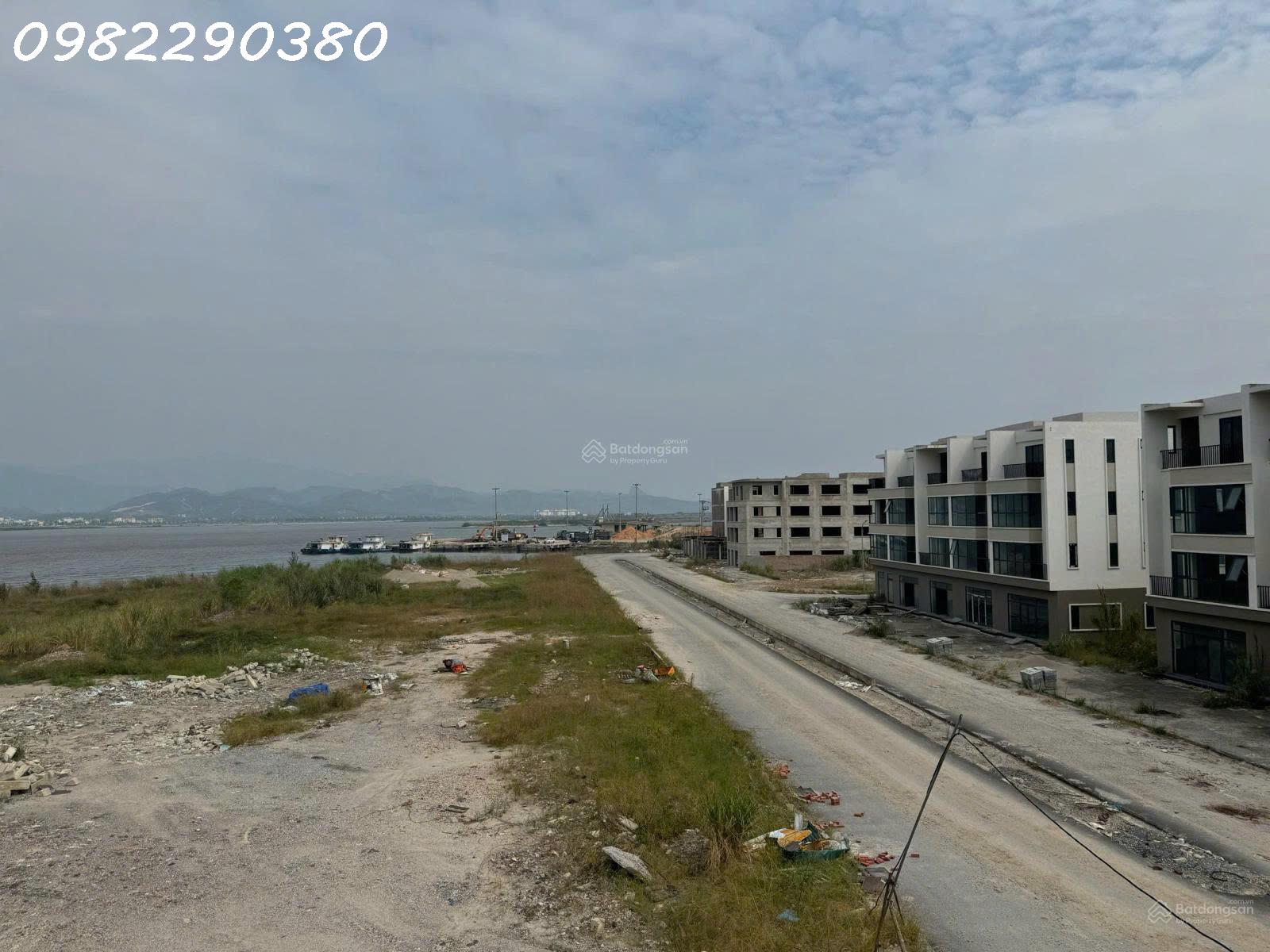 Bán lô góc view biển đường trước nhà 31m vị trí siêu đẹp tại dự án FLC Tropical City - Ảnh 1