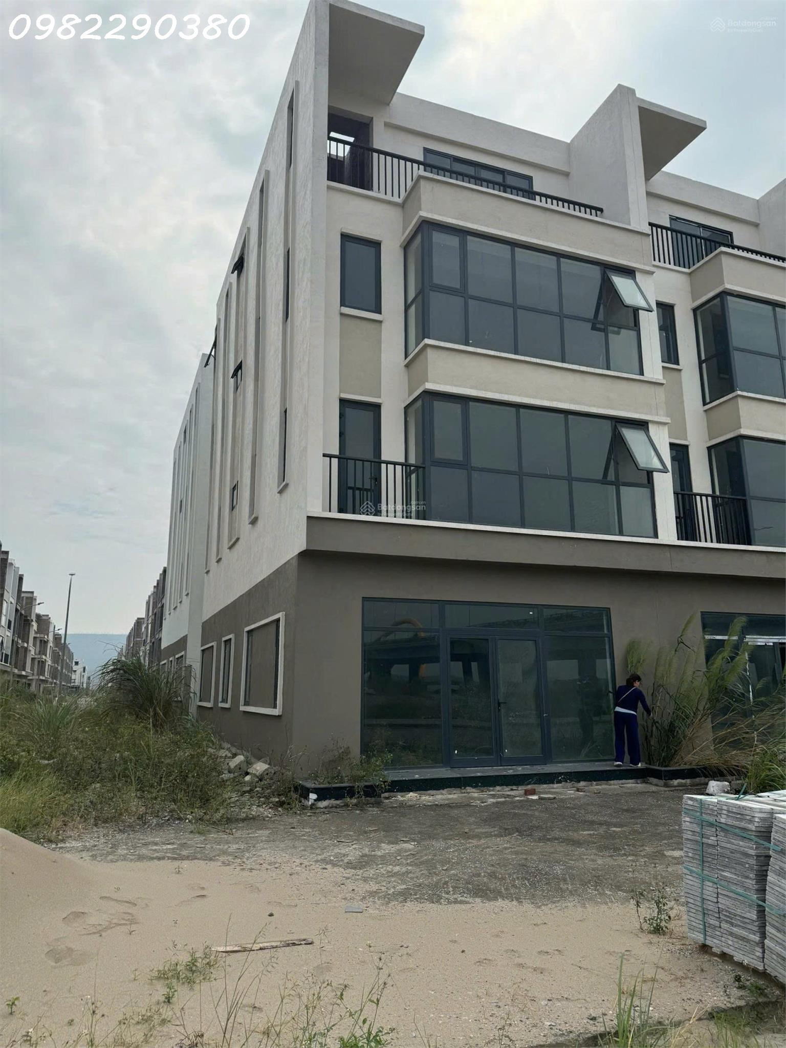 Bán lô góc view biển đường trước nhà 31m vị trí siêu đẹp tại dự án FLC Tropical City - Ảnh 2