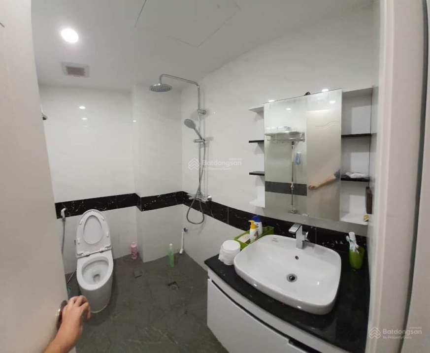 Cần bán căn hộ chung cư FLC 36 Phạm Hùng, 2 ngủ, 54m2, Nội thất cơ bản, xem lúc nào cũng được - Ảnh 3