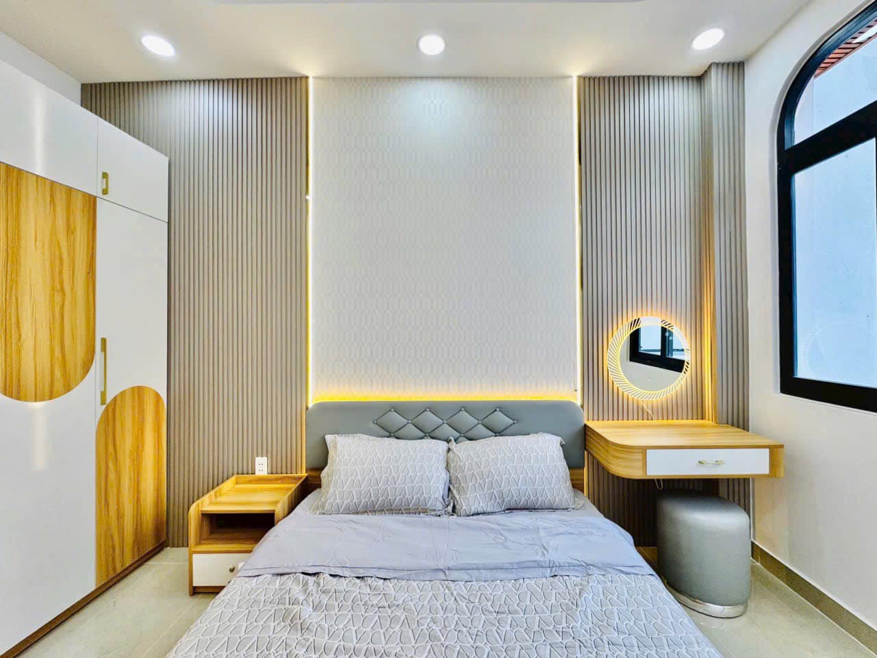BÁN NHÀ PHÚC DIỄN, 52M2x4T, Ngõ thông, 20m o tô kinh doanh, 4N+Full nội thất. NHỈNH 9 TỶ - Ảnh chính