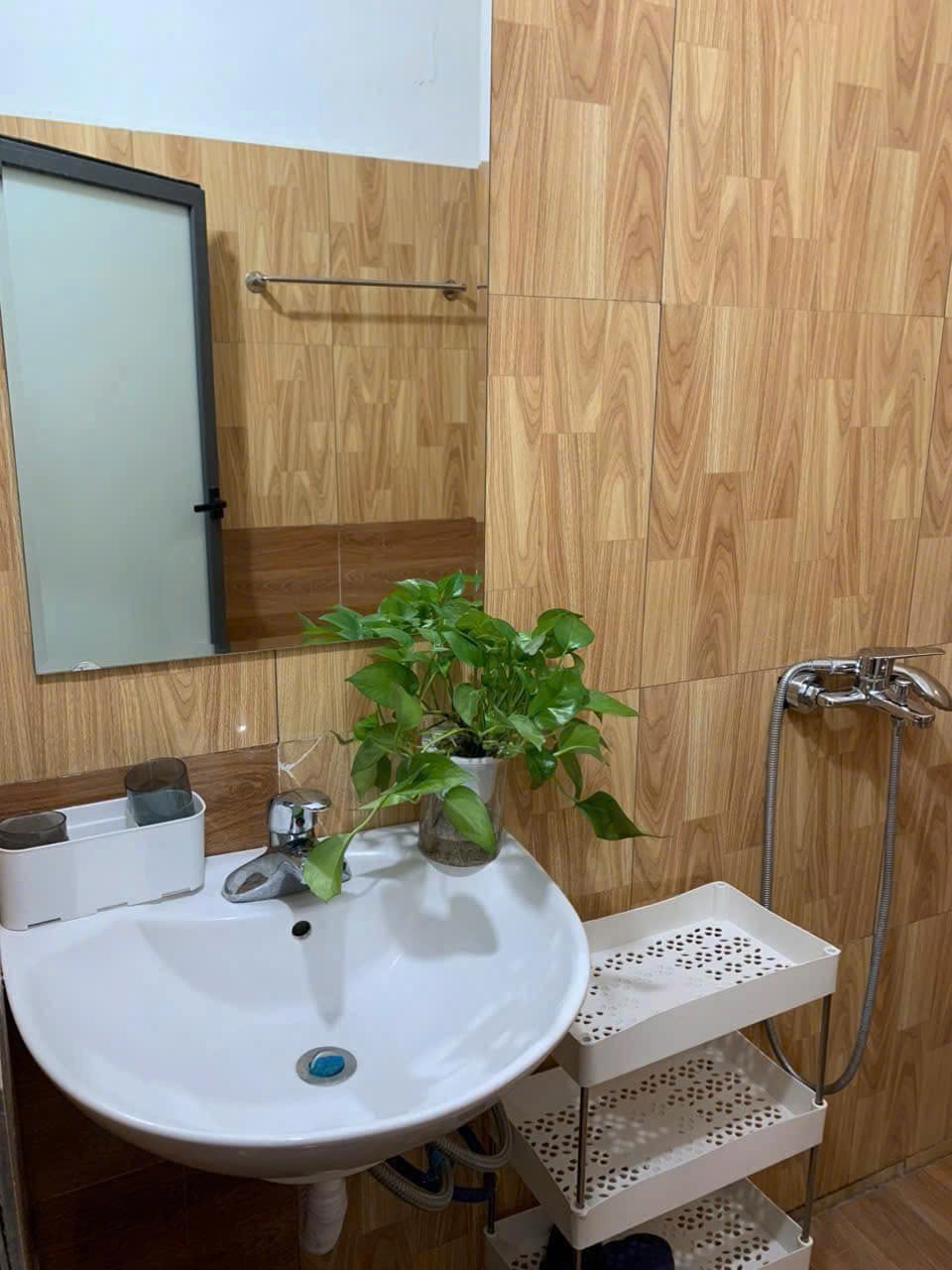 Do chuyển Công việc nên mình cần nhượng phòng có thể vào ở luôn. Phòng ở rất thích và đầy đủ tiện - Ảnh chính