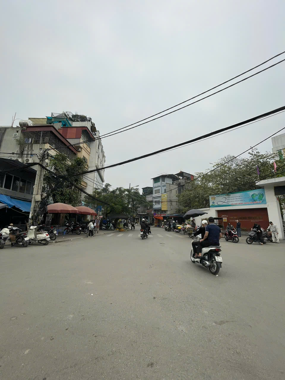 bán đất VĂN CHƯƠNG-TÔN ĐỨC THẮNG-KHÂM THIÊN- KD sầm uất, khu cu dân đông, 99m, 27 tỷ, mặt tiền 17m - Ảnh 1