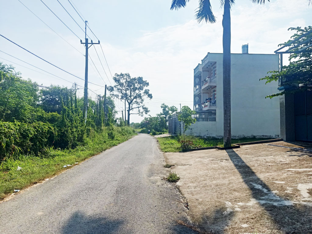 Bán dãy nhà trọ đường Võ Thị Mùi - 447m2 - 10x45 - 429m2 thổ cư - xã Hoà Phú - Củ Chi - Ảnh 1