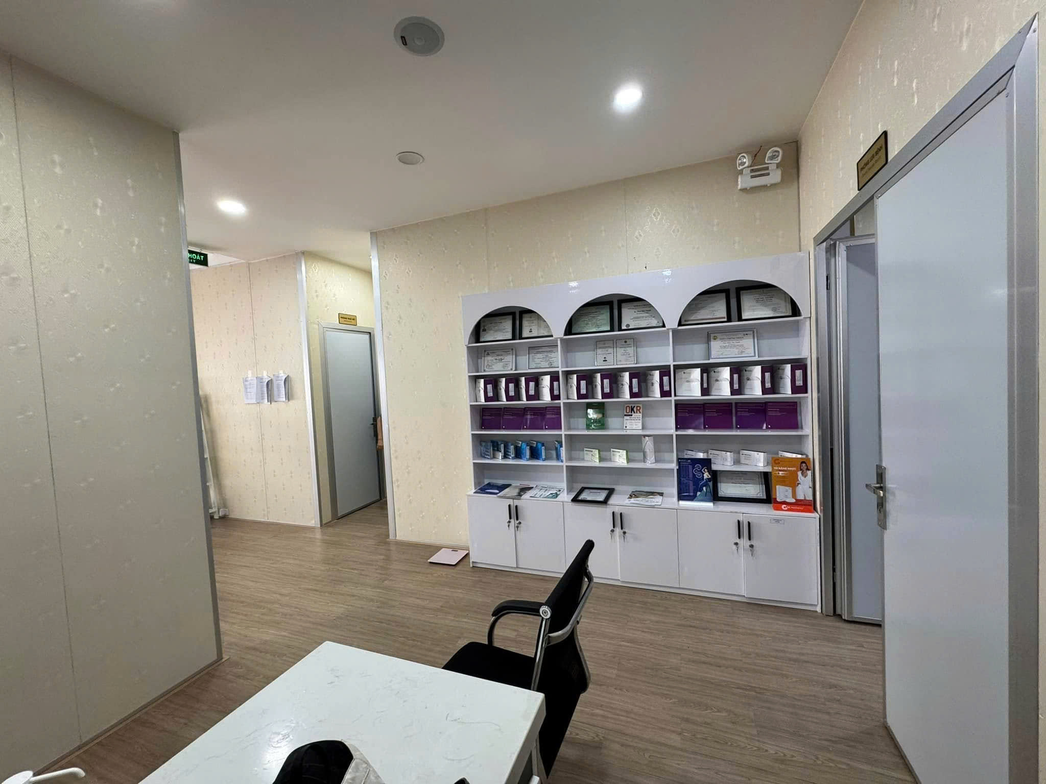 Bán nhà Mặt tiền Lý Chính Thắng - gần Vòng Xoay Dân Chủ, 206m2, nở hậu 12m, 45 tỷ. - Ảnh 1